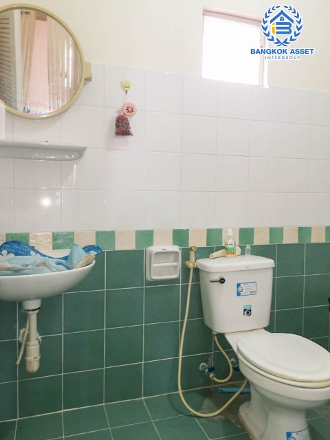 ******ทาวน์เฮ้าส์มือสองย่านสมุทรสาคร ม.พนาลี1 บางขุนเทียน-ชายทะเล เนื้อที่กว้าง 16.10 ตร.ว. ฟังก์ชัน 3 ห้องนอน 2 ห้องน้ำ ที่จอดรถ 1 คัน แถมฟรี! เครื่องปรับอากาศ 1 เครื่อง บนทำเลเดินทางสะดวก เชื่อมต่อถนนบางขุนเทียน-ชายทะเล ใกล้จุดขึ้นลงทางด่วน "ดาวคะนอง-บางมด"